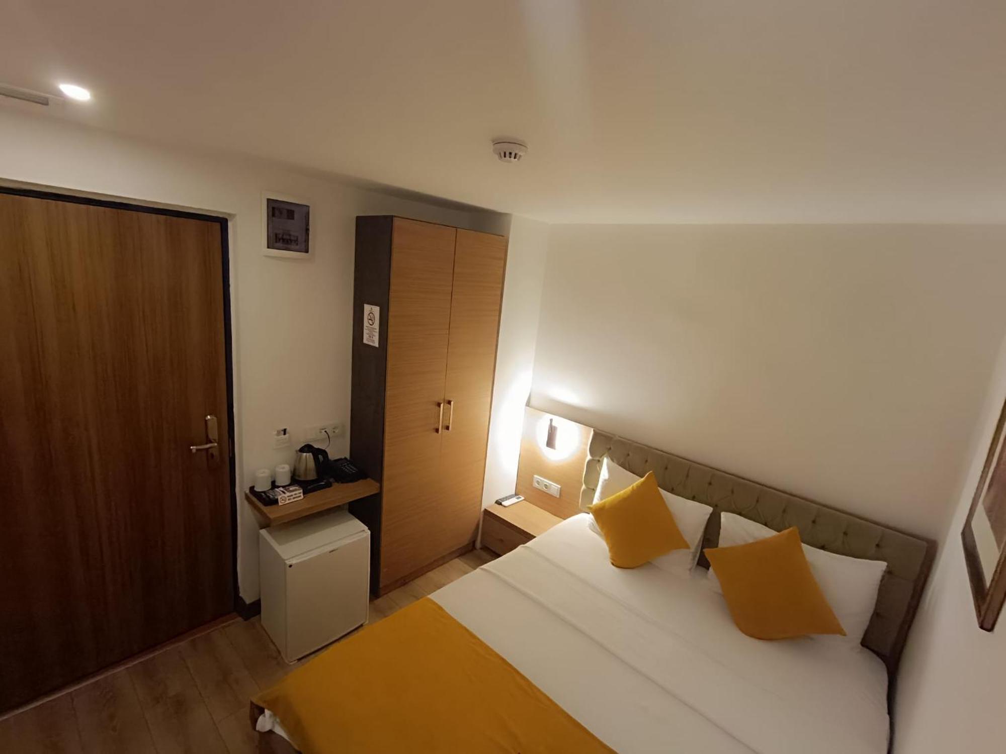 Comfy Otel Antalya Lara Экстерьер фото